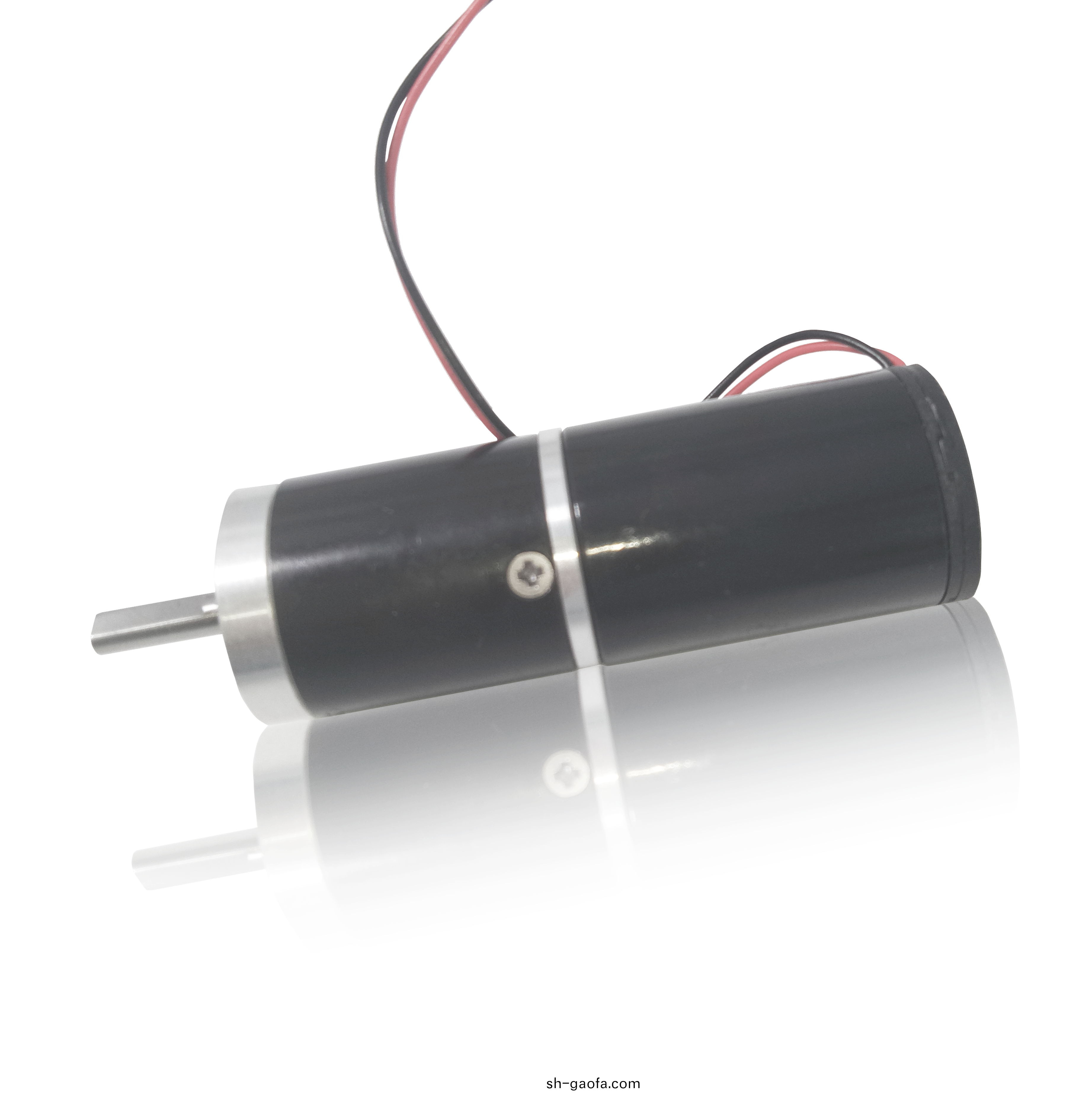 直(zhi)流(liu)減速電(dian)機的(de)特(te)點(dian)