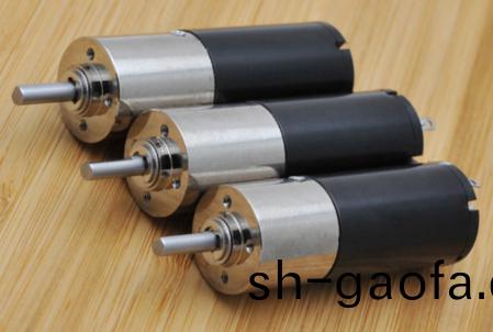 空(kong)心(xin)桮(bei)減(jian)速電機(ji)的介紹