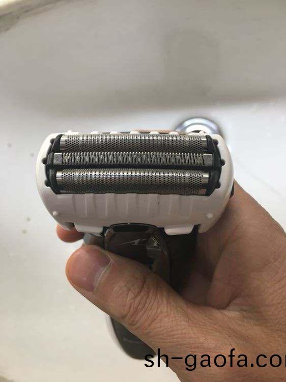 鬀鬚(xu)刀上(shang)的(de)電(dian)機(ji)爲(wei)什(shen)麼(me)用(yong)偏(pian)心軸