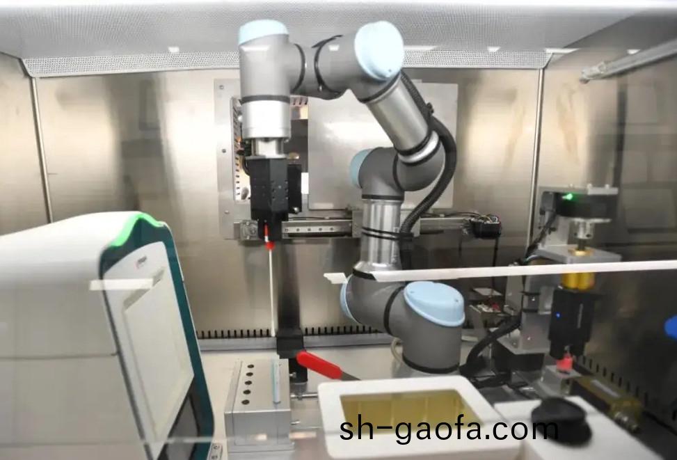 覈痠(suan)檢(jian)測機(ji)器人(ren)電(dian)機解決方案